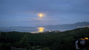 TERRA MAGICA DELUXE Apartment Or Room with Private Parking, Terrace, Central Heating and Sea View